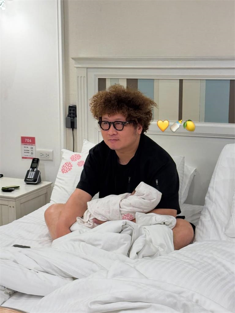 升格奶爸滿1個月!納豆曝愛女「檸檬汁」改變自己:看她笑就值了