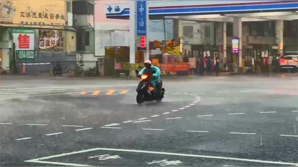 巴威恐成「傳說等級強颱」颱風假看這天?專家揭「2路徑劇本」侵台關鍵日曝