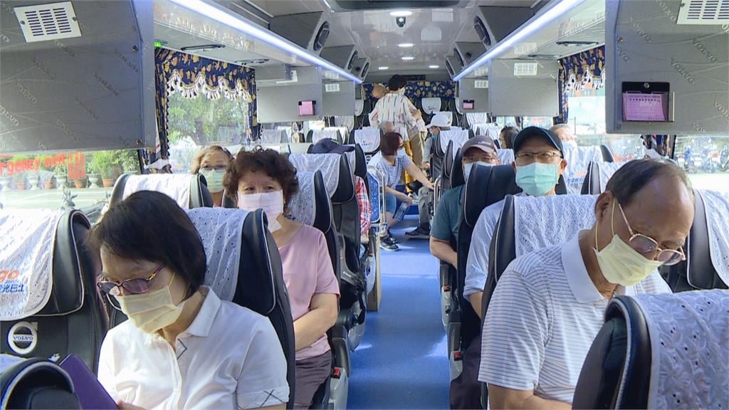 快新聞/搭遊覽車選錯位毀全台? 遊覽車低調王位曝光 導遊出「這大招」平息全車怒火