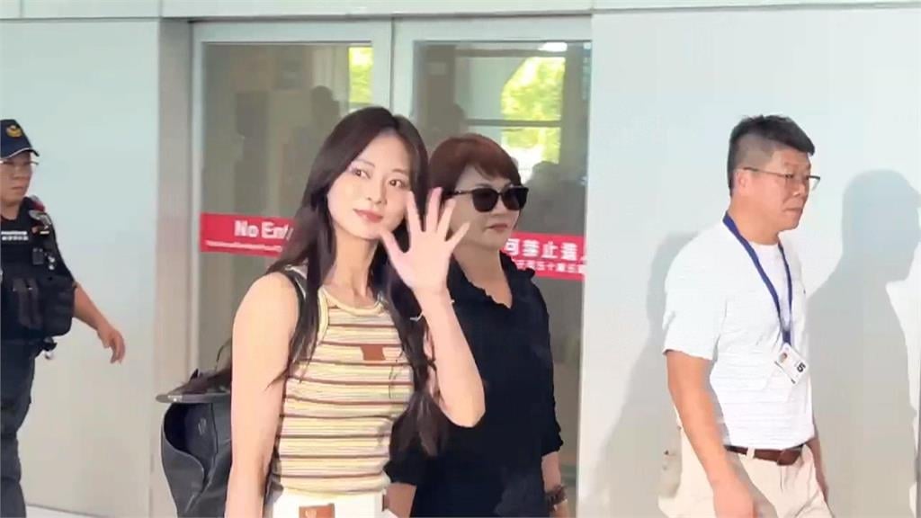 子瑜返台「0工作人員陪同」遭JYP冷落?媽媽發聲了「直接點名公司」掀熱議