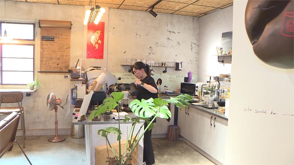 立委陳素月帶路吃! 40年老鞋廠搖身變手冲咖啡店
