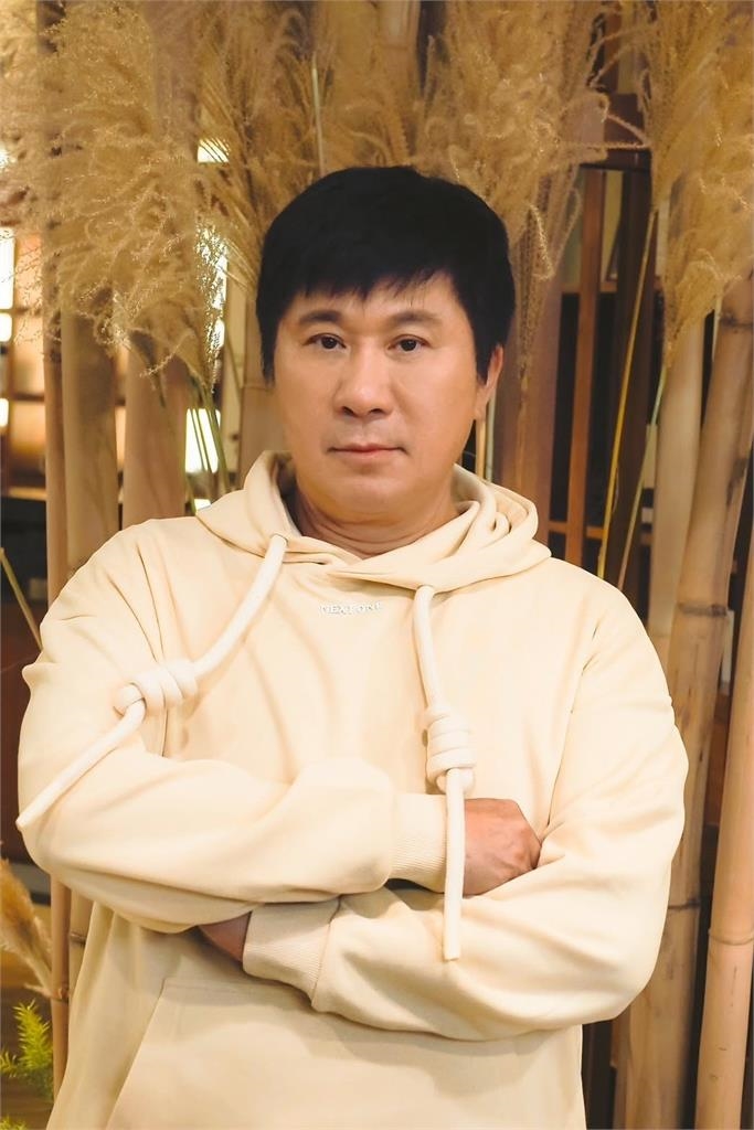 歐漢聲認窮沒房住「寄生」胡瓜家!爆「關暗房鎖喉5分鐘」求助無門險喪命