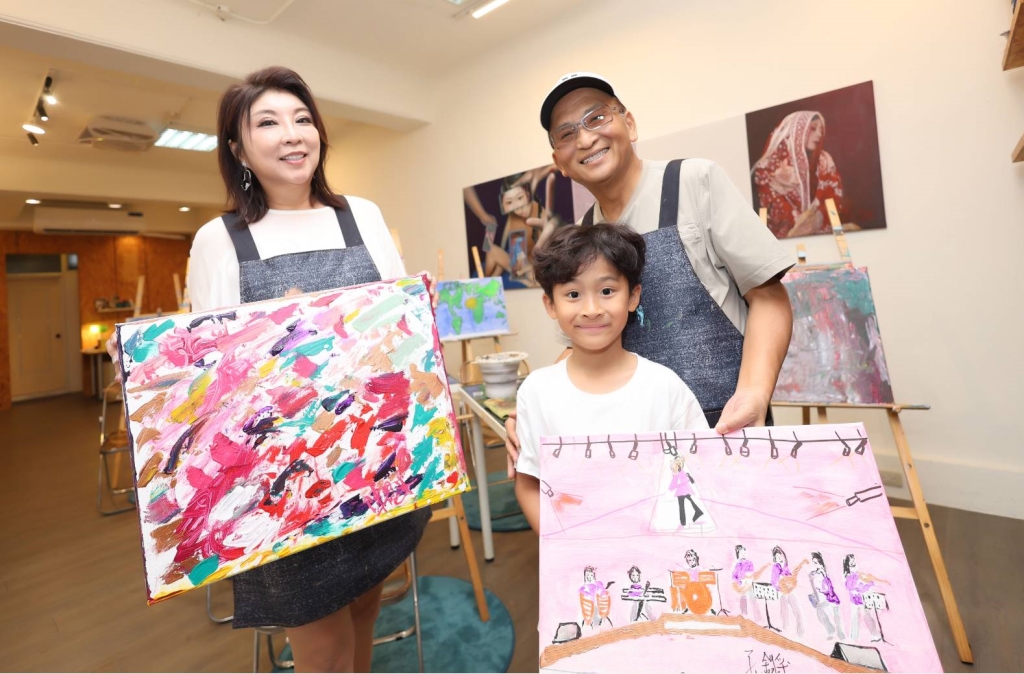 孔鏘罕見「同框7歲孫」畫面曝！甜曬當外公日常：愛孫最愛情勒我