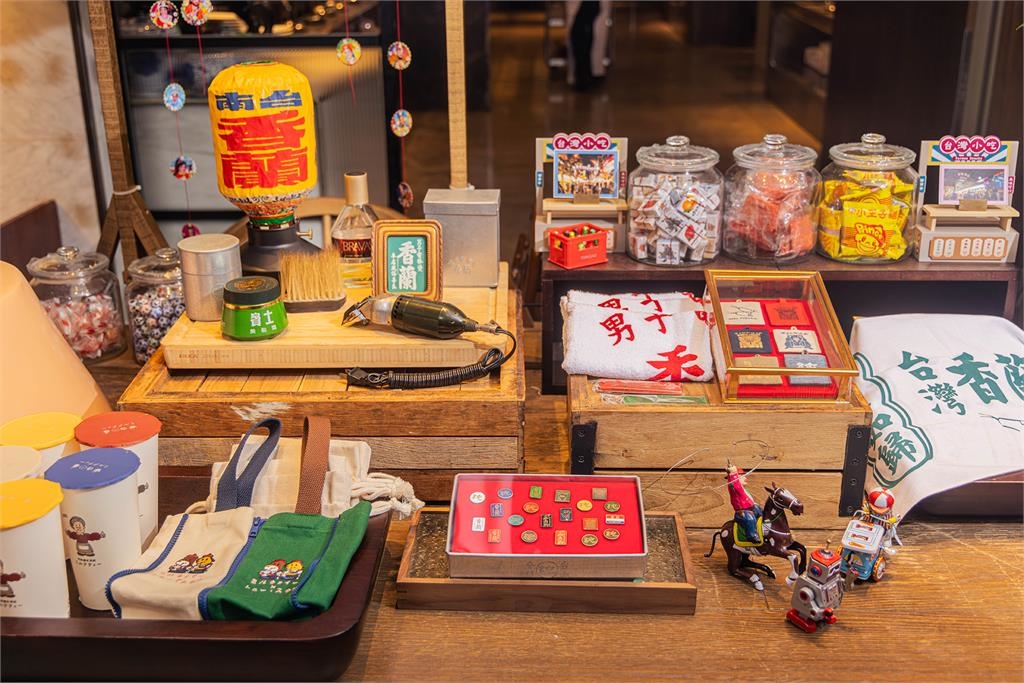 7/8-8/30「凱菲屋.呷台南」 攜手台南名店「糯夫米糕」、「阿美嬤紅茶奶」