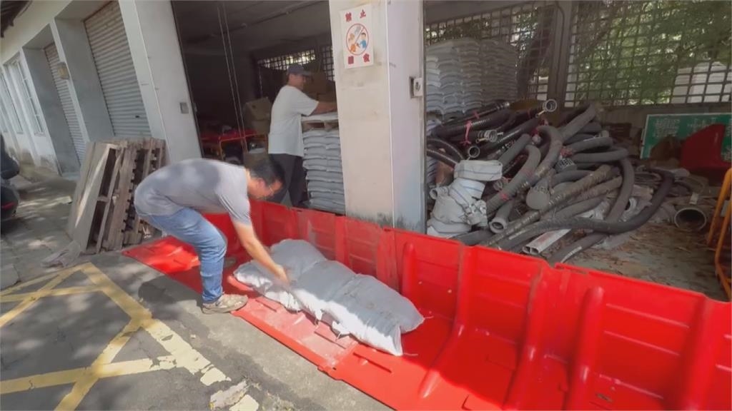 彰化縣府砸1200萬採購3000片防水擋板　民眾：不如先清水溝