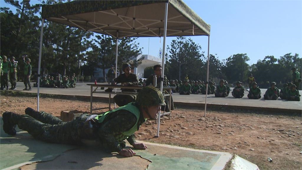 少子化衝擊國軍兵源!顧立雄曝國防部擬恢復「預官、預士考試」添戰力