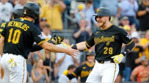 MLB(影)/跟大谷一樣強單場3轟10分打點!海盜奧赫恩126年來隊史第一人
