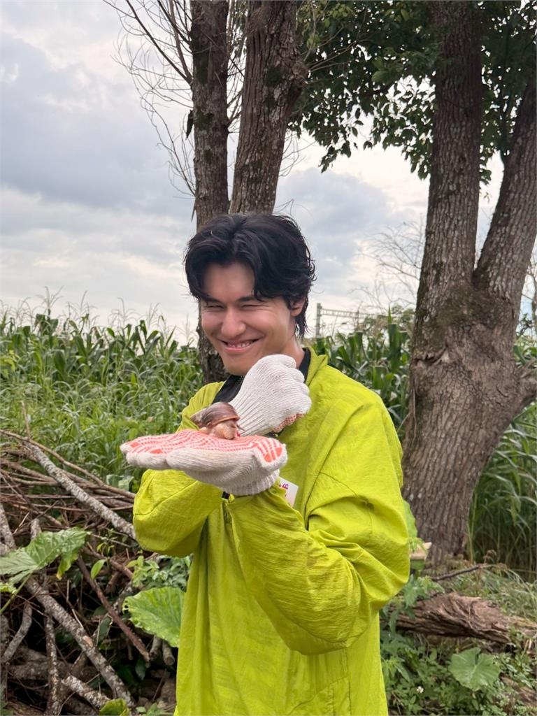 李雅英、檸檬正式加入《綜藝新時代》！李雅英外景嚇到狂飆「流利中文」笑翻全場
