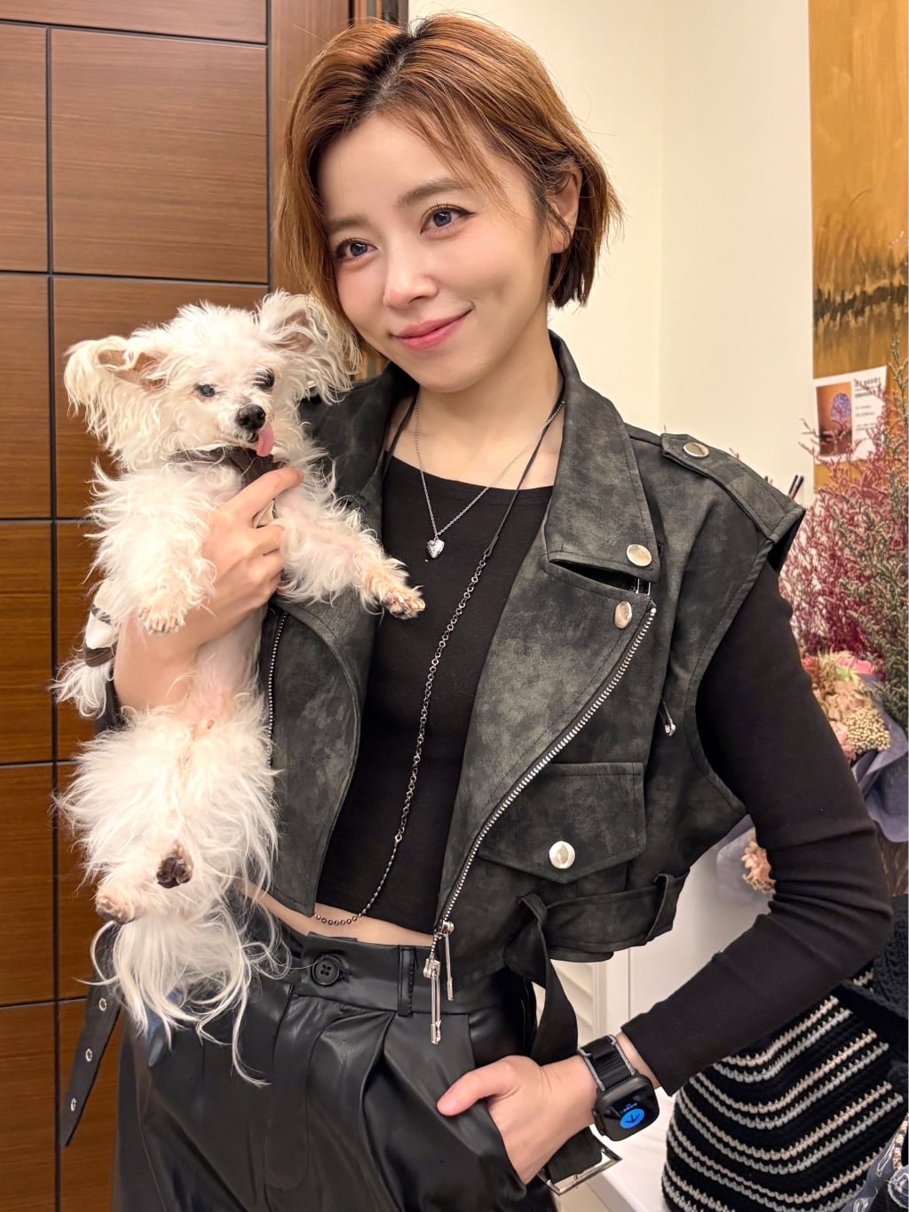 王瞳痛失摯愛！12歲愛犬「哈嚕」離世 淚喊：去找艾成爸比