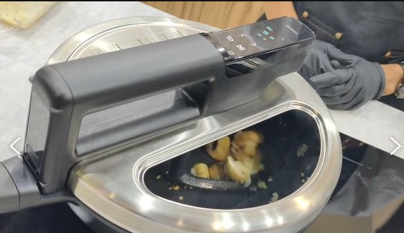 家電品牌推出「AI烹飪眼鏡」 視覺辨識引導做菜