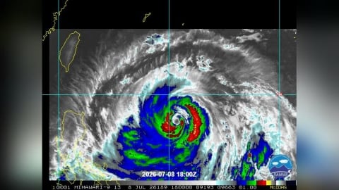 強颱巴威逼近!專家曝週六全台「風狂雨驟」3地近眼牆防「毀滅性強風」