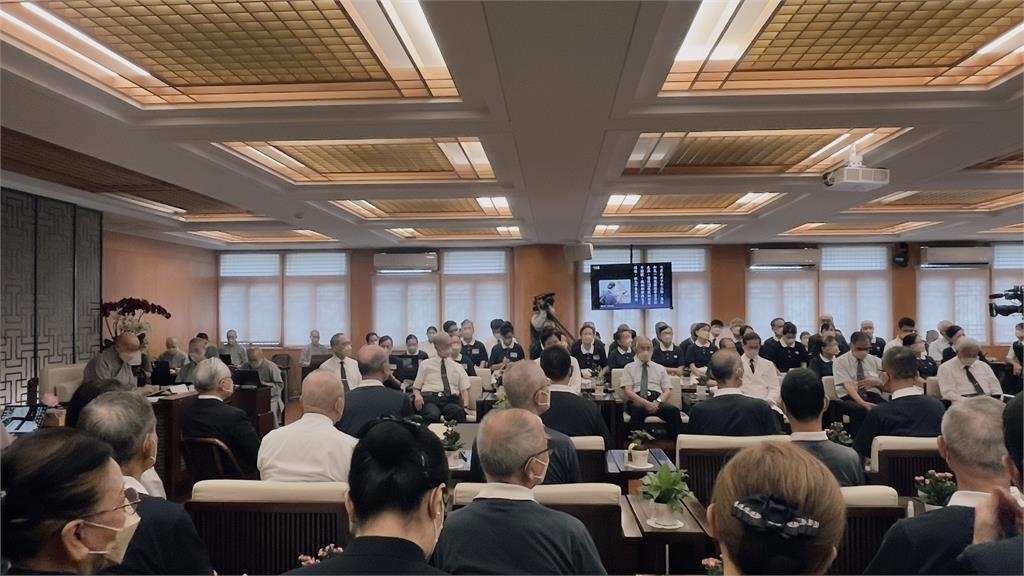 關心巴威颱風來襲 慈濟證嚴法師主持全台連線防災會議