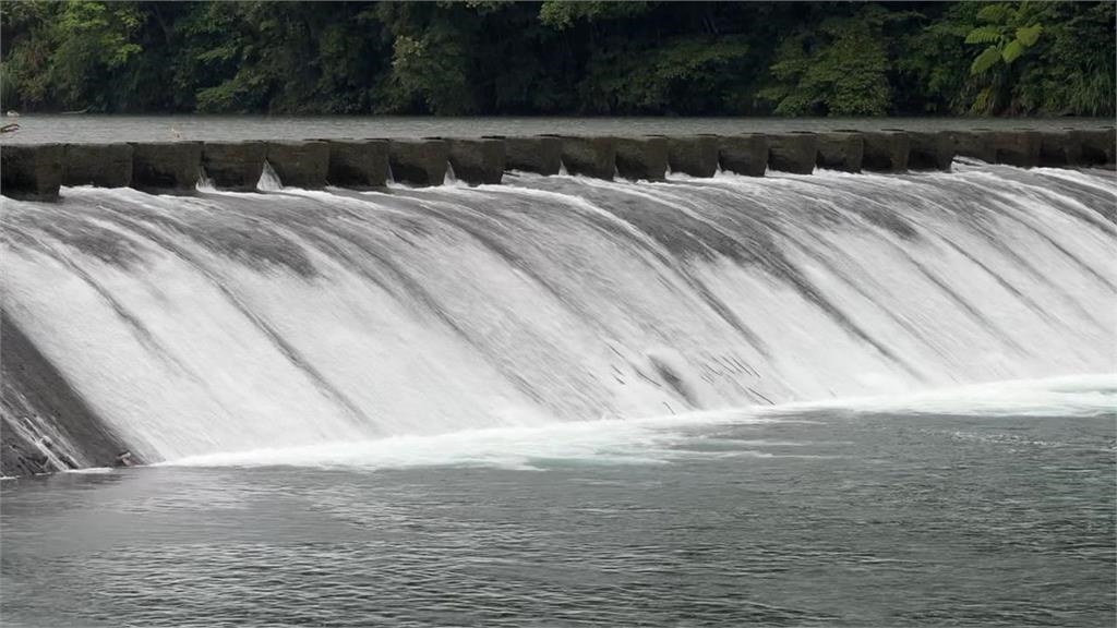 快新聞/別靠近河道!石門水庫「這時」放水 明晨恐再洩洪