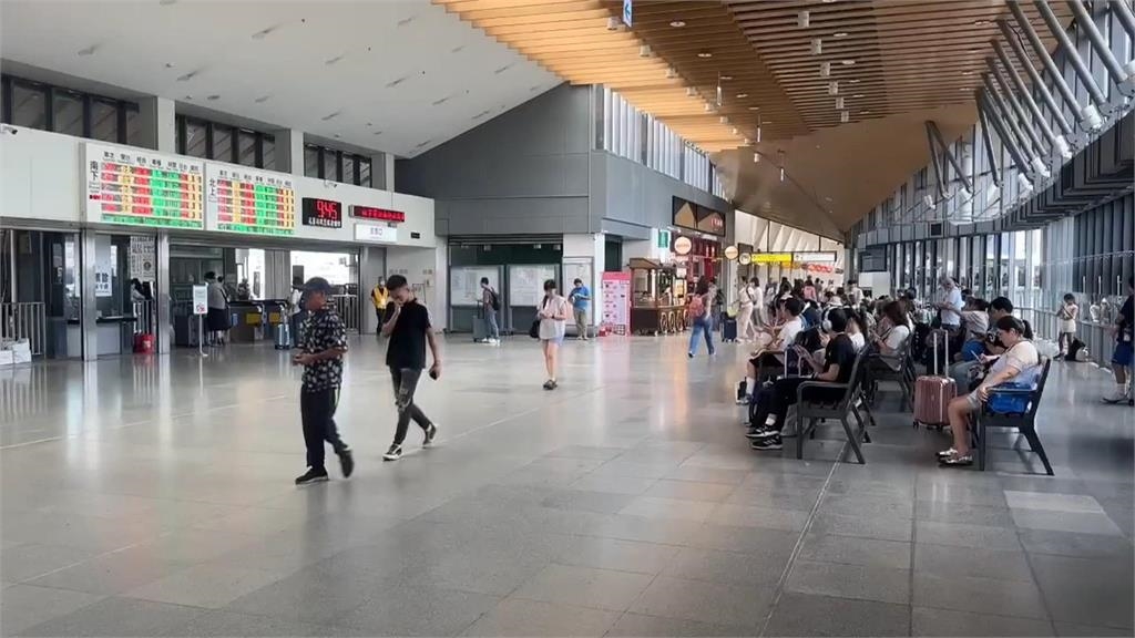 颱風亂交通！花蓮遊客提早離開　西線高鐵車廂塞爆...傳有對號座GG