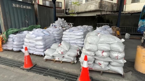 戒備!巴威來襲蘇澳首當其衝 鎮公所發近萬個沙包防颱