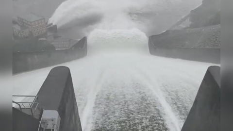 巴威強降雨灌全台!石門水庫「3管齊下」狂倒1672萬噸 全台水庫最新水情曝