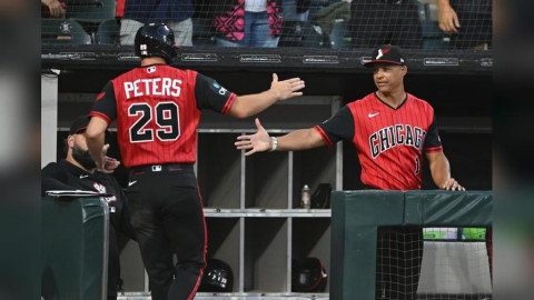MLB(影)/太神奇的完全打擊!彼得斯的全壘打和三壘安打竟然在同一局出現