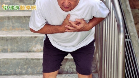 「高血脂」控制良好自行停藥　中年男「心導管」再次阻塞搶救