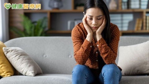 你正被負能量影響嗎?教你從心理與身體症狀判斷