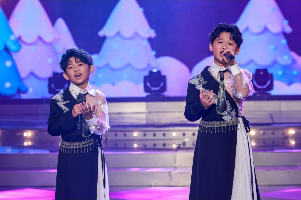 超級孩子王「周氏兄弟」激戰1年奪冠！《冰冰Show》白冰冰宣布重訊 點名爸媽注意了