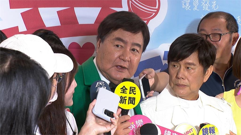 遭批「餵奶餵到12歲、怪咖父母」!狄鶯怒喊「3句話」打臉親舅方駿