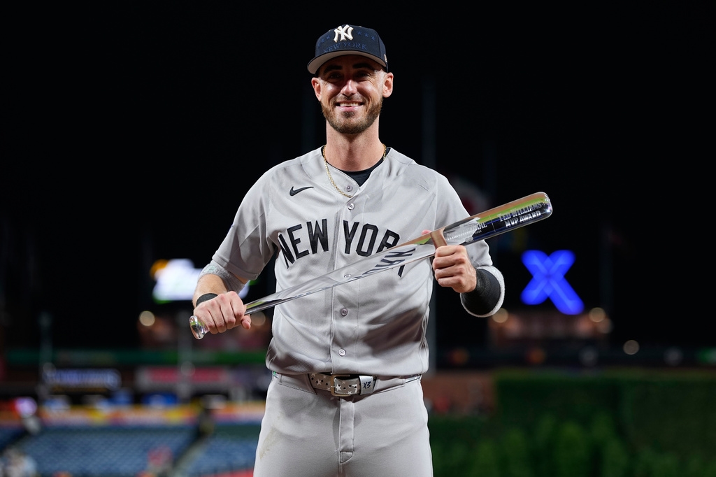 MLB(影)/爸爸拿MVP、女兒玩紅土!貝林傑明星賽最感人的全家幸福畫面