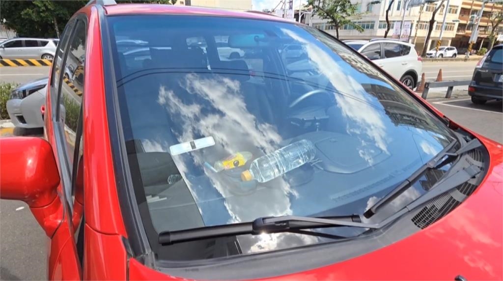 夏天瓶裝水放車上要注意! "聚光效應"恐釀火燒車