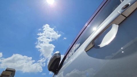 夏天瓶裝水放車上要注意! "聚光效應"恐釀火燒車
