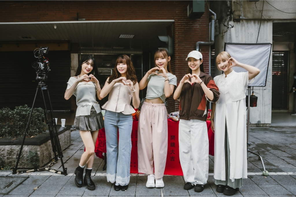 啦啦隊大集合！9位女神齊聚拍戲頭一遭 新作大公開「炸裂」台劇圈