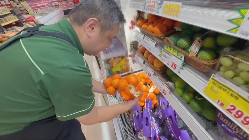 噁!剖椰子發現汁液黏稠如鼻涕 消費者控超市品管差