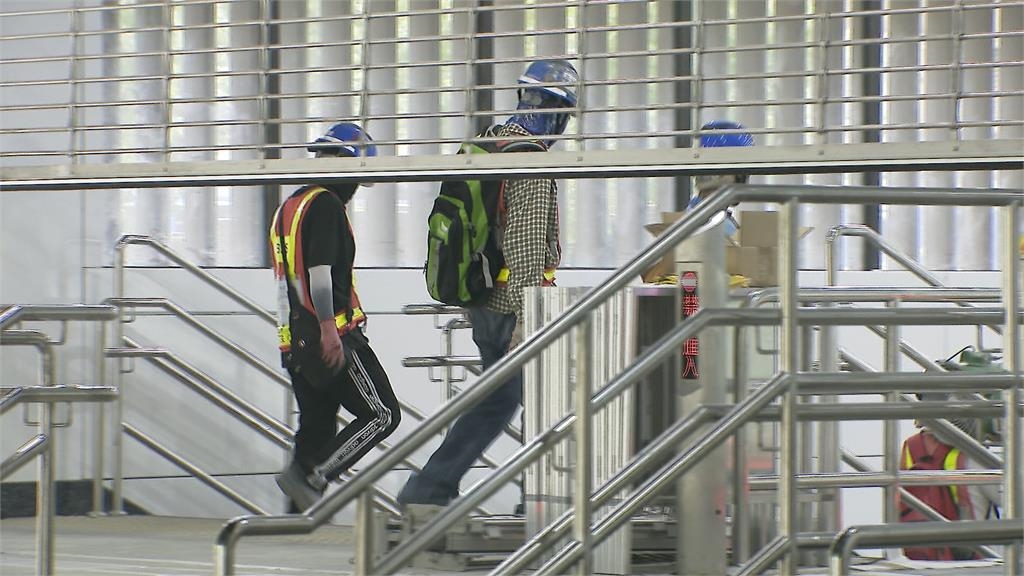 信義東延段才爆消安未過 廣慈站上週爆"天花板崩塌"