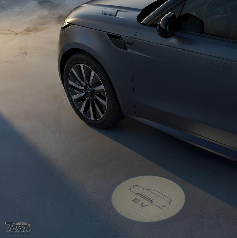 全新 Range Rover Sport Electric 預告登場:純電動力重塑運動奢華新標竿