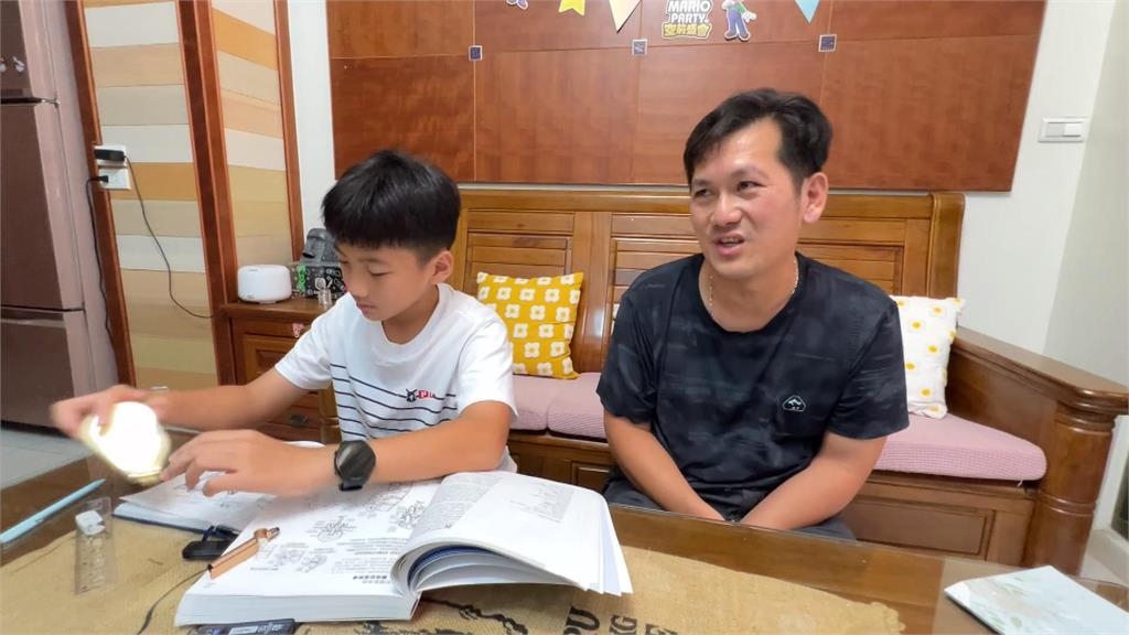 小六生解剖圖「肌肉紋理」栩栩如生 盼未來當醫生