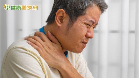 肺腺癌8年後再罹食道癌!醫揭「雙原發癌」不是癌轉移 菸酒史是關鍵