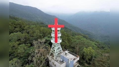 超自然現象?屏東北大武山「神秘紅色光芒」 真相公開竟是「這一物」