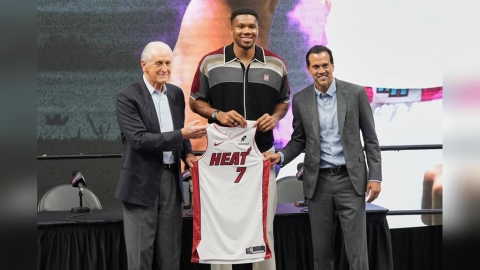 NBA(影)/熱火正式介紹字母哥加盟!總裁萊利暗示還有一位大咖將會降臨