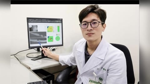 「飛蚊暴增」小心失明前兆! 她忽略一事拖成視網膜剝離