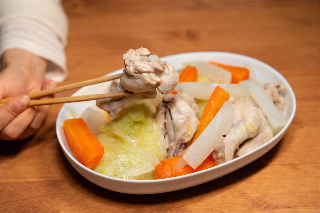 隔夜菜加熱恐踩雷!1細菌找上門 食藥署揭「5要原則」防食品中毒