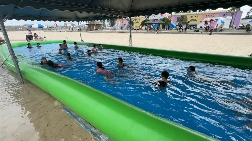 從早玩到晚！嘉義「東石海之夏」盛大開幕　親水樂園、演唱會嗨翻暑假