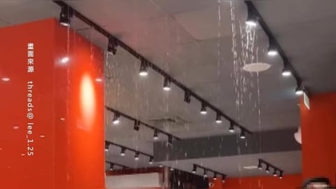 吃牛排配水舞秀?台中連鎖牛排館 「天花板驚見水柱」彷彿誤入水濂洞
