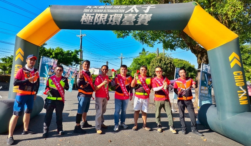 徒步走路比馬拉松還累!九天盃太子極限環台選手腳底起泡也要走