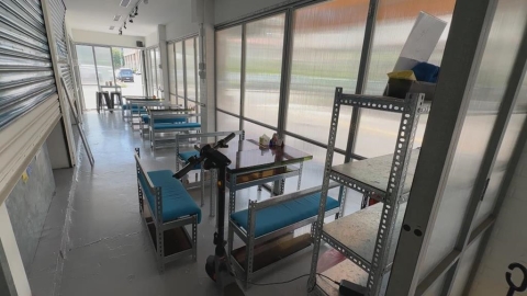 三角窗涼麵店占用騎樓 強裝鐵框門挨轟有礙交安