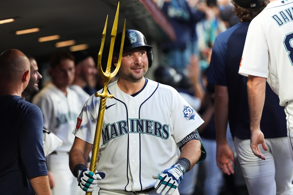 MLB(影)/上季60轟強打捕手本季被看扁!紅人故意四壞滿壘面對勞雷遭重擊
