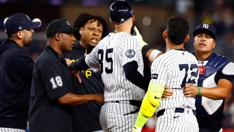 MLB(影)/都要進廣告了突演大場面!海盜洋基三出局後「爆口角」清空板凳