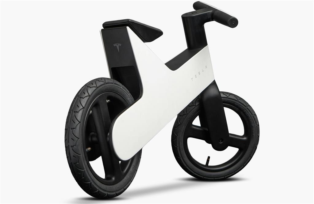 太扯！特斯拉推「兒童限定車」搶翻　黃牛價可買「一台Model 3」