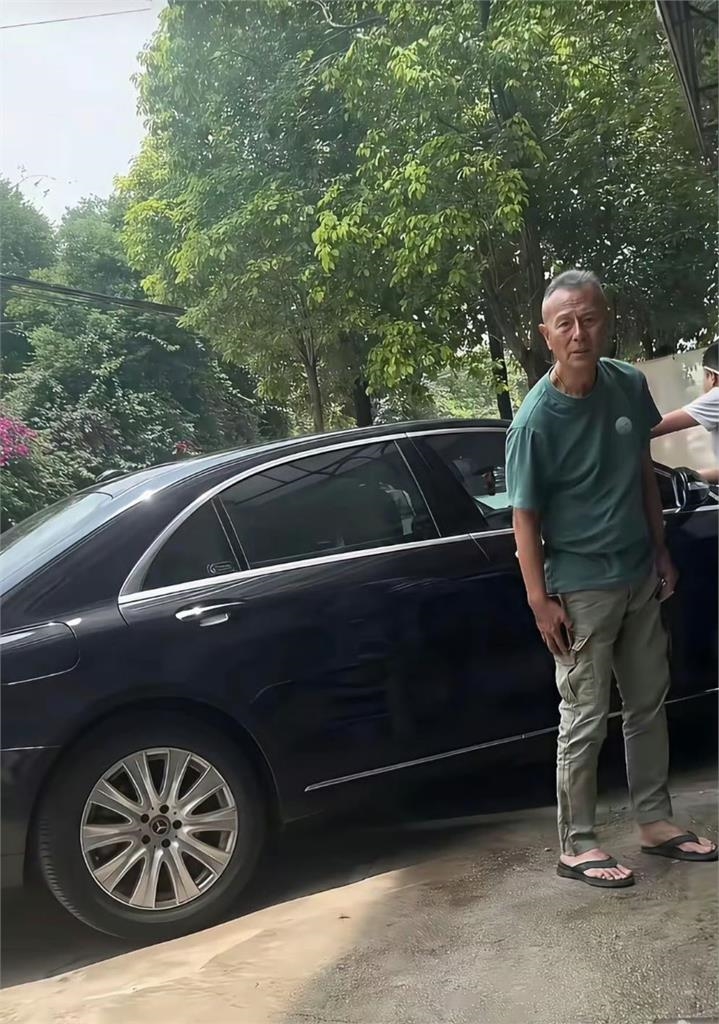 「瓊瑤男神」劉德凱近況曝光!輕便模樣「現身保養廠」網讚:愈老愈帥