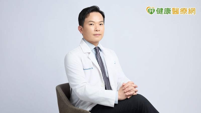 腳突然冰冷疼痛別輕忽!86歲婦人險截肢 醫揭血管急症警訊