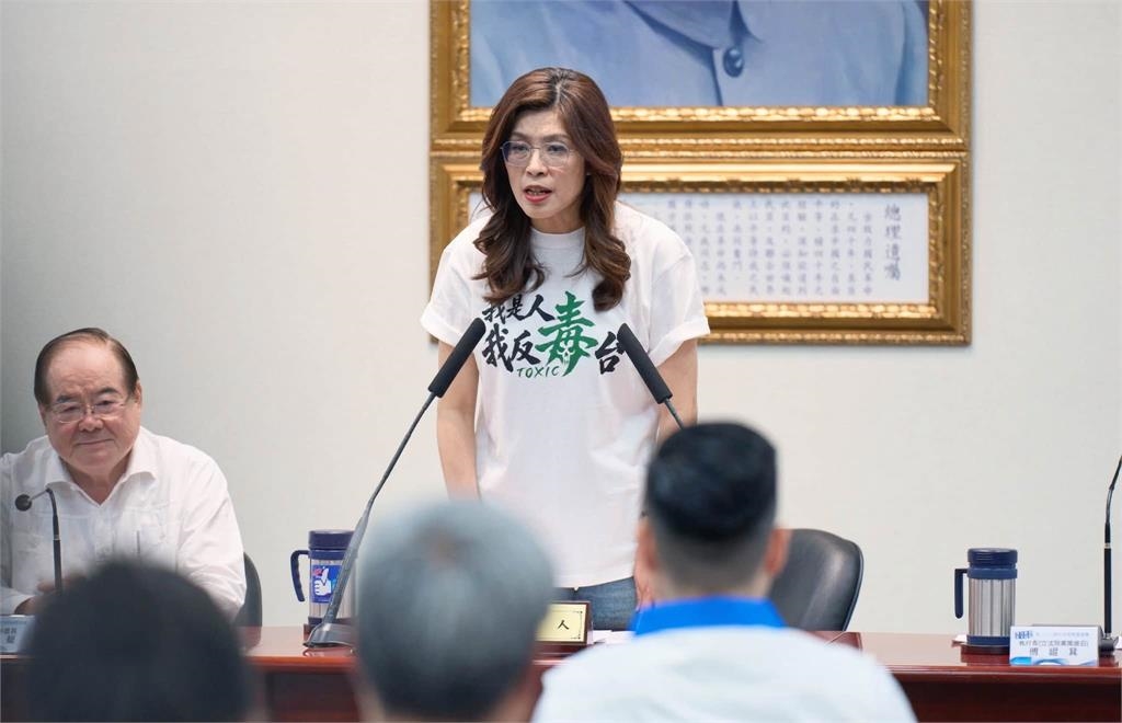 鄭麗文稱頂新油事件「對人體沒影響」 林楚茵嗆爆:吃屎不會死妳吃不吃?