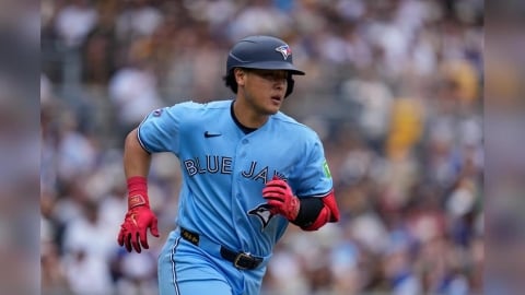 MLB(影)/被封印的岡本和真!坐板凳慘遭隊友「膠帶捆綁」惡搞 爆笑畫面全都錄