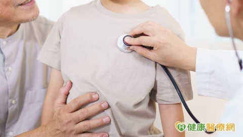 AI能幫整理健康資訊？兒科醫：當心病情「愈查愈亂」　揭1使用時機